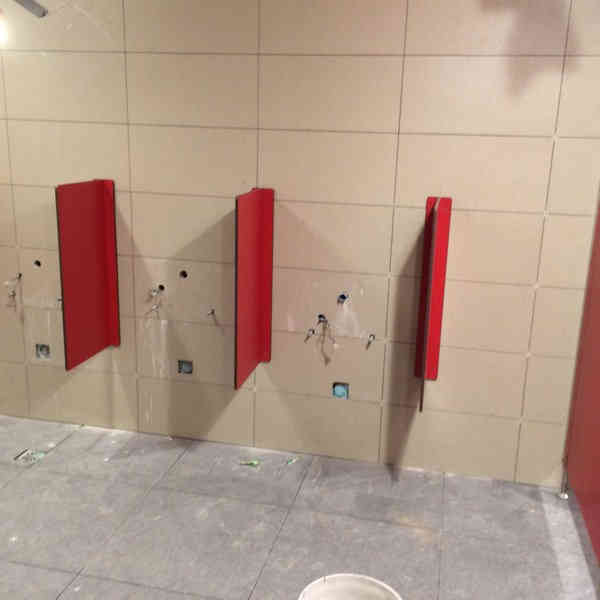 Parawany pisuarowe – Twoja prywatność w toalecie