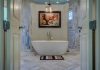 Aranżacja łazienki w stylu minimalistycznym – płytki Cersanit